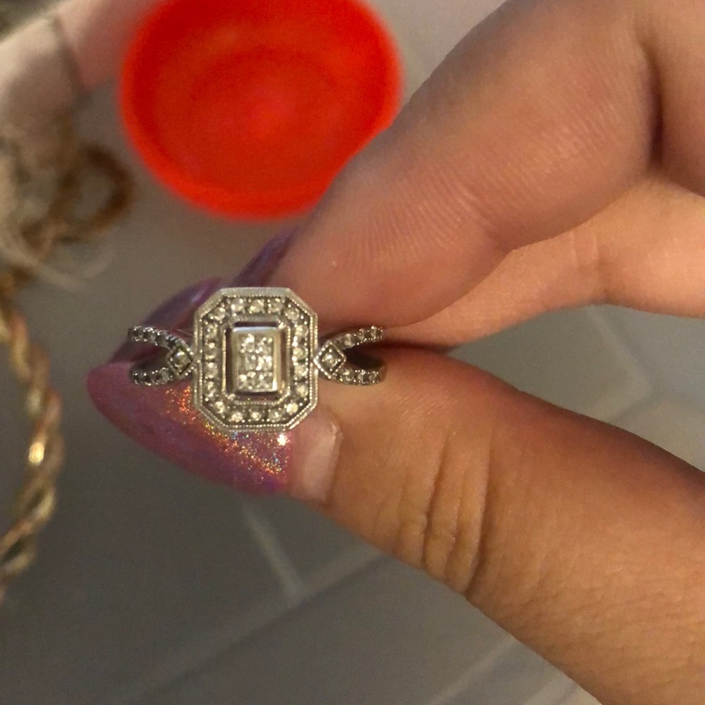 10k diamond ring